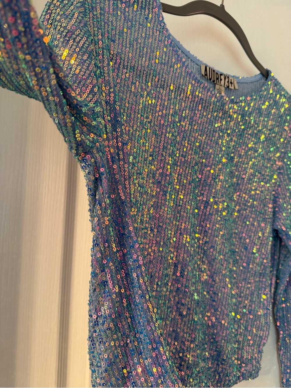 🩵🩷Audrey 3+1 Holiday Party Blue Cotton Candy Sequin Long Sleeve Crop NWT Large - Picture 8 of 13